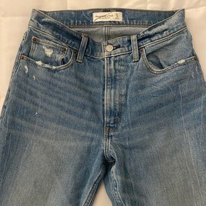 Abercrombie and Fitch high rise mom jean